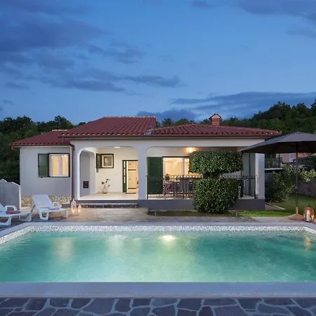 Amaryllis Villa *